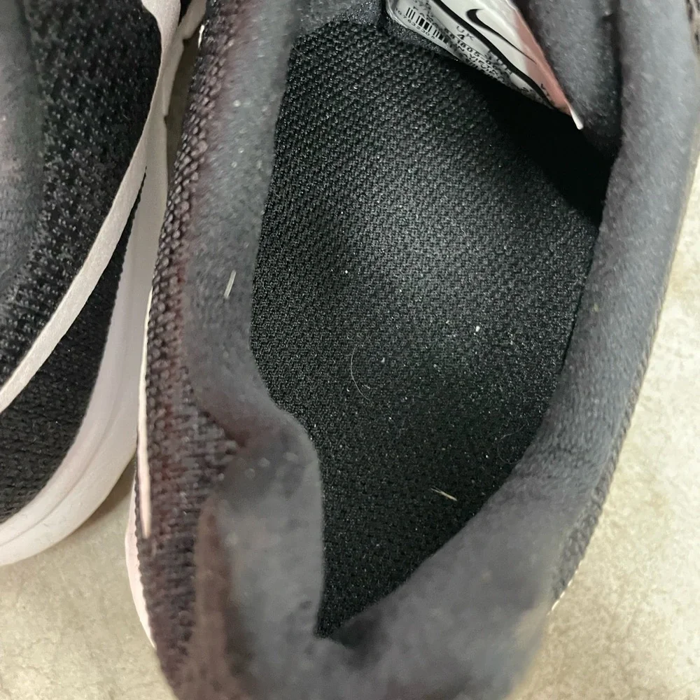 Nike Women's Black Flex Experience RN 6 Size 6.5 - Picture 7 of 8